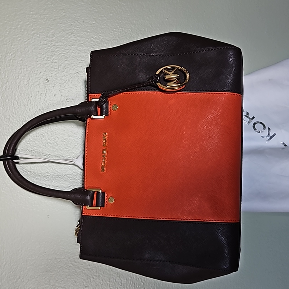 Handbag